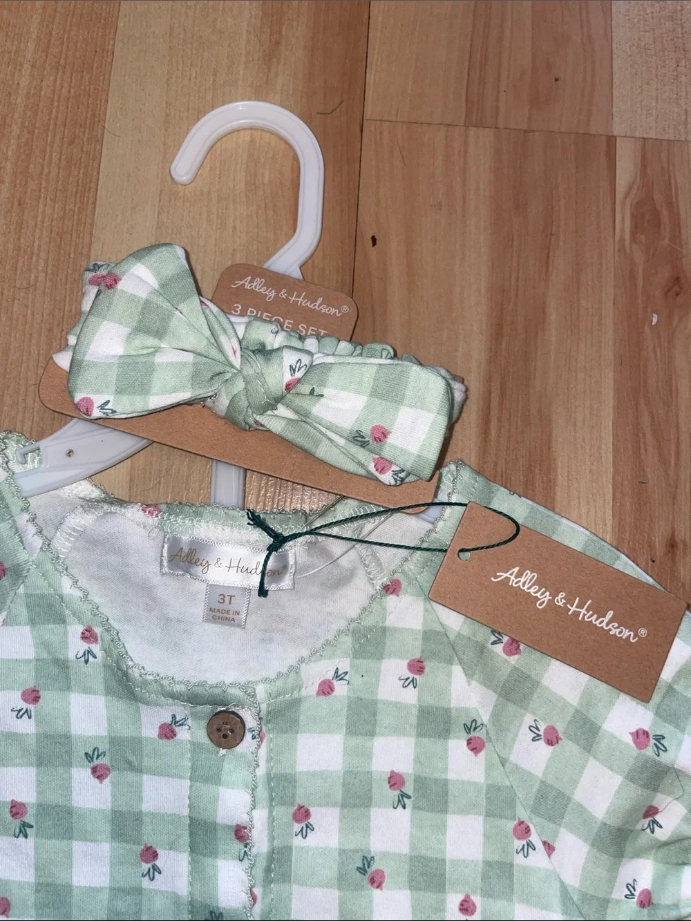 NWT Adley & Hudson Gingham radish Outfit Set size 3T